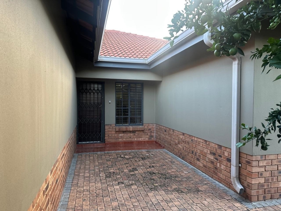 4 Bedroom Property for Sale in Waterkloof A H North West
